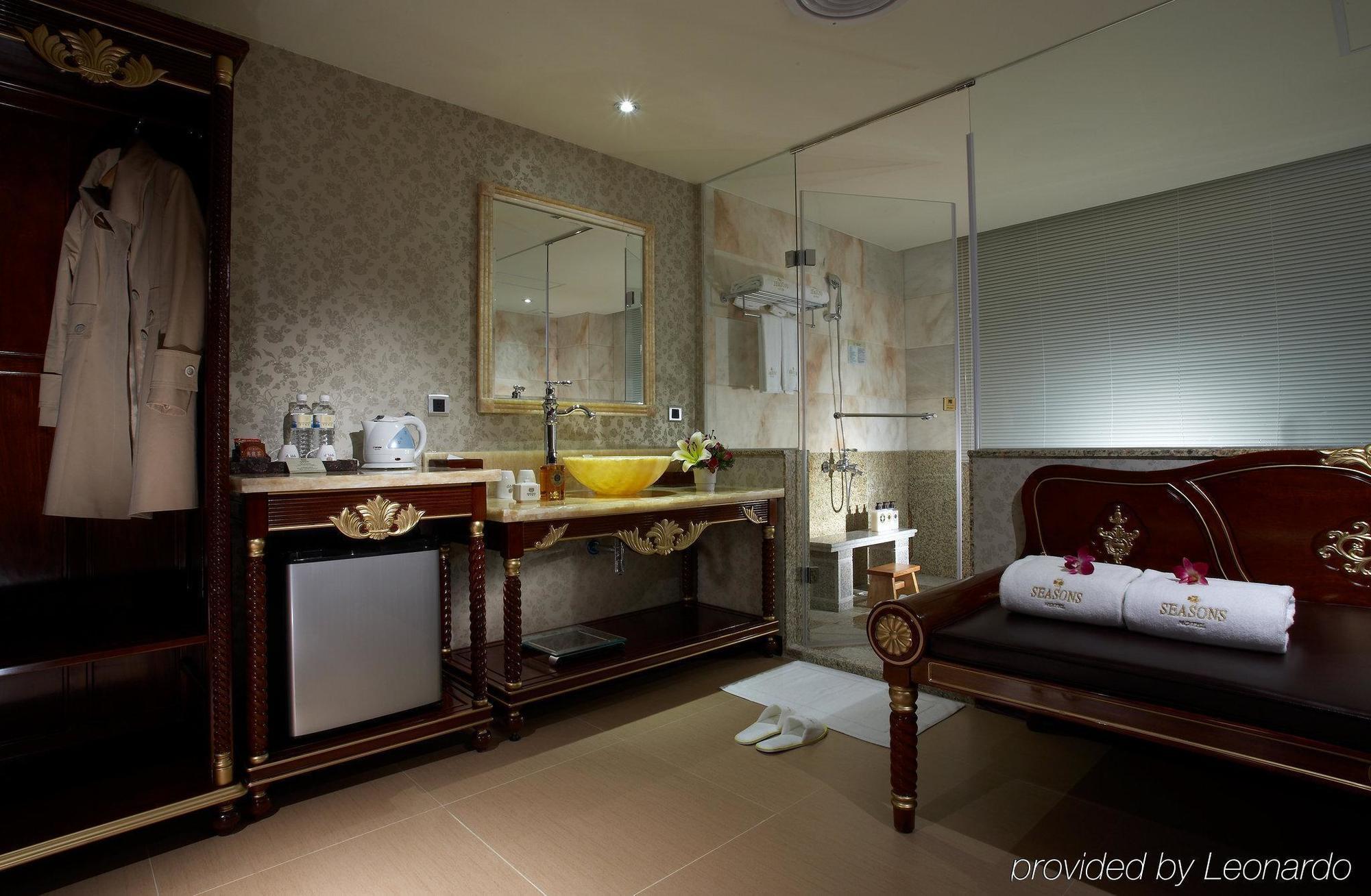 Royal Seasons Hotel Beitou Taipei Esterno foto