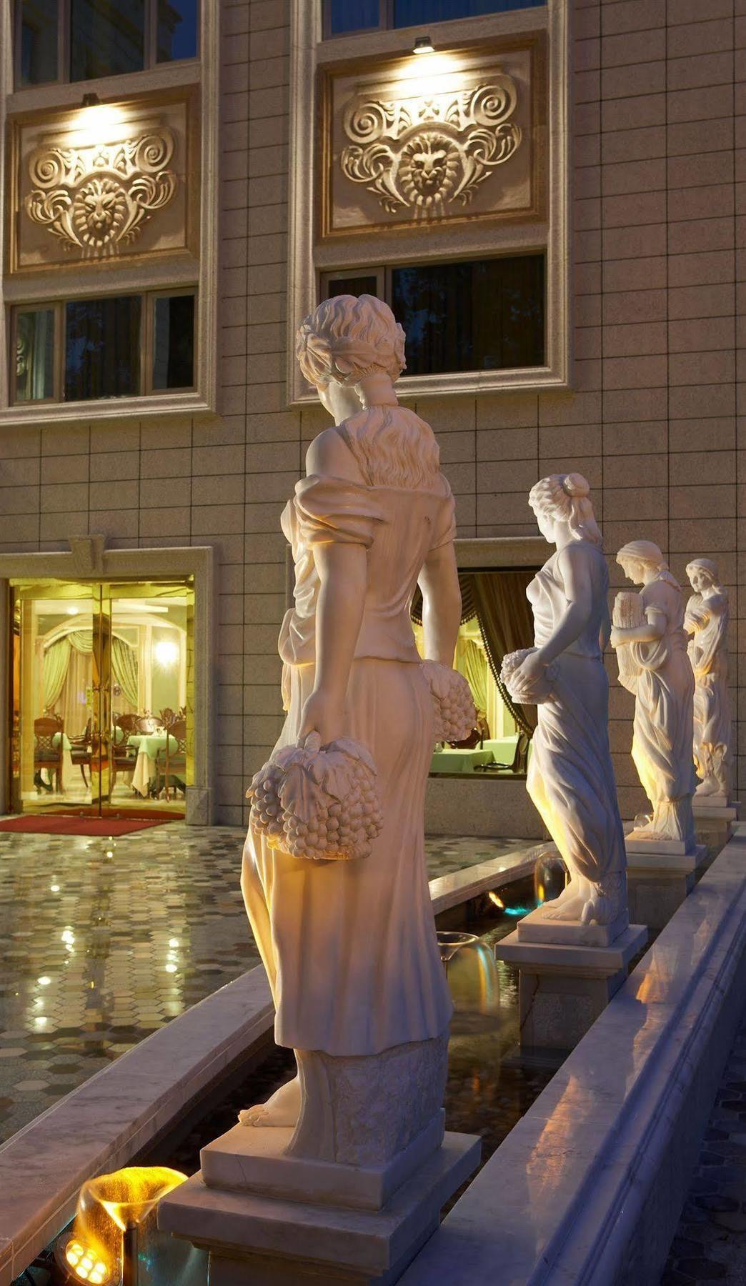 Royal Seasons Hotel Beitou Taipei Esterno foto
