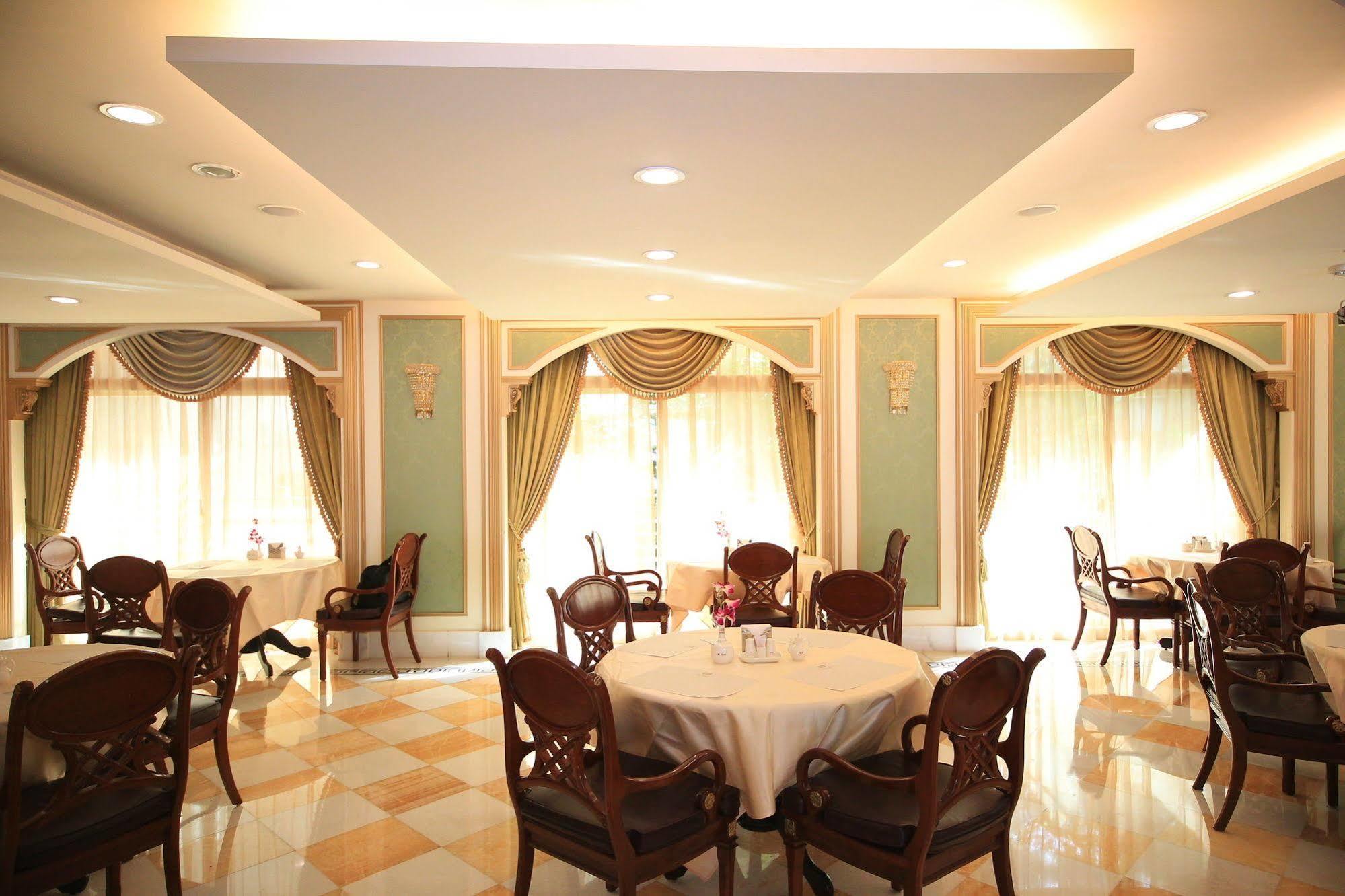 Royal Seasons Hotel Beitou Taipei Esterno foto