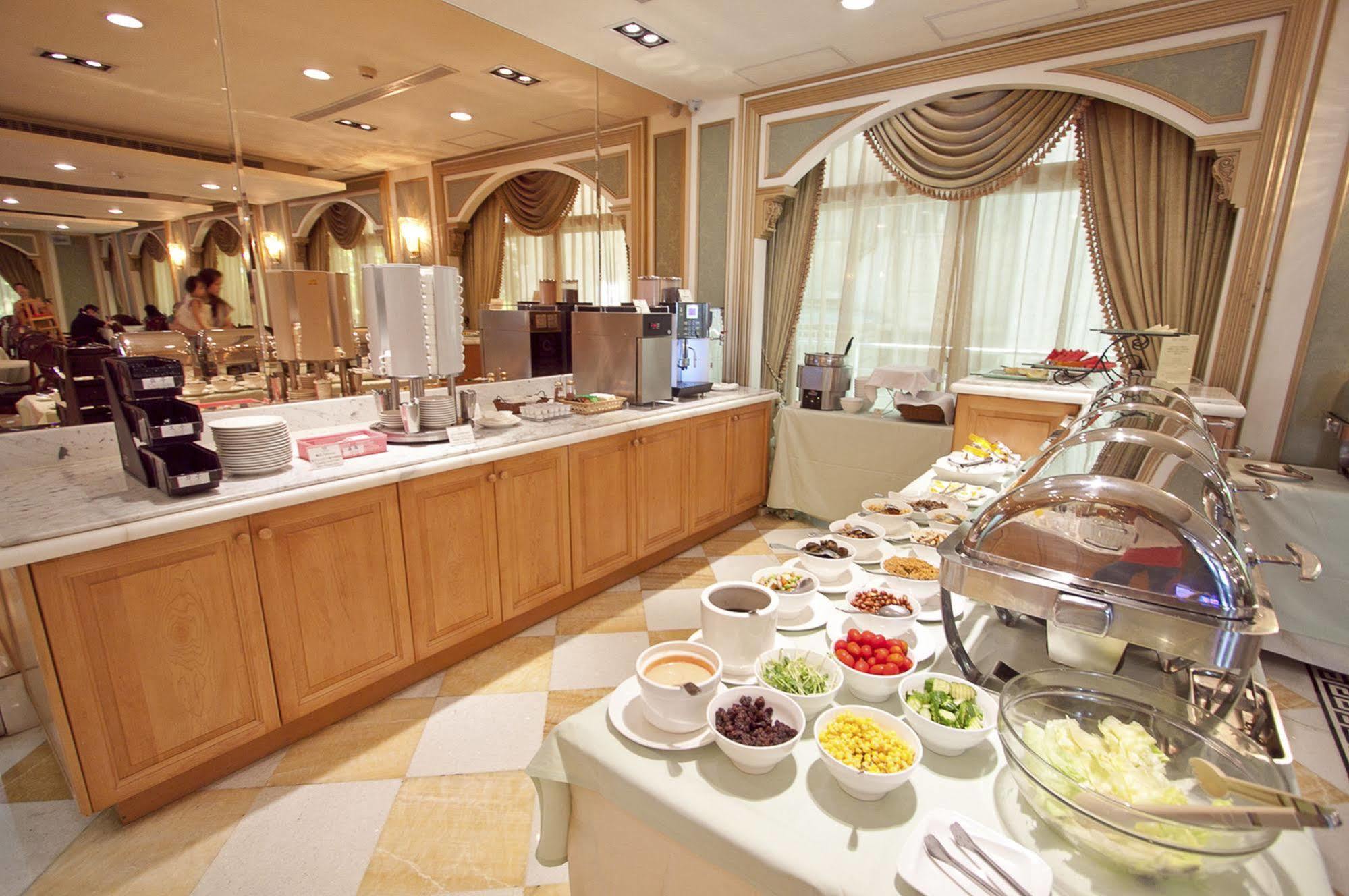 Royal Seasons Hotel Beitou Taipei Esterno foto