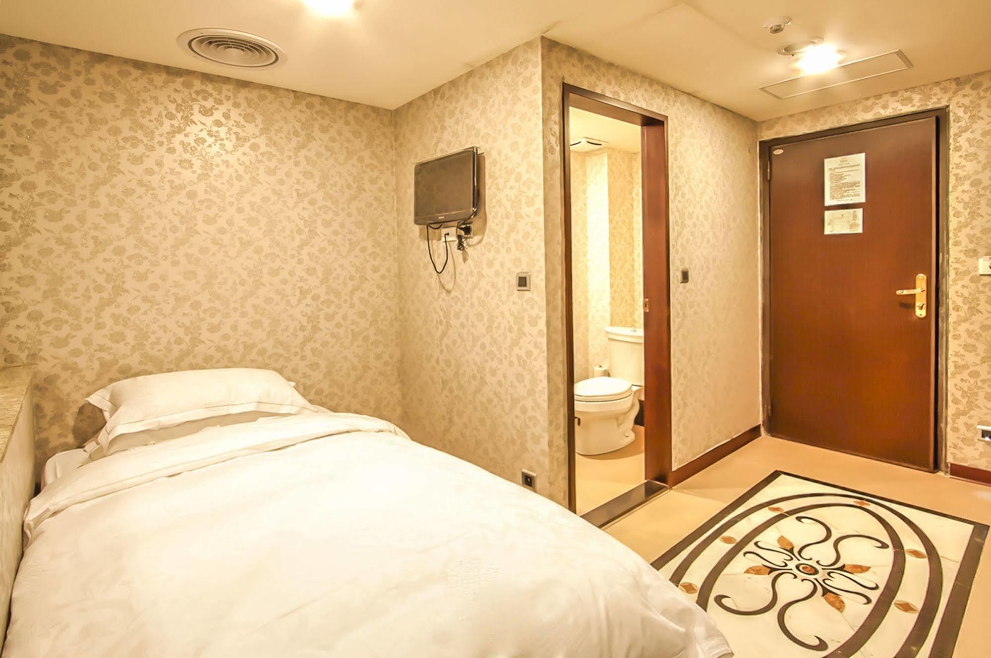 Royal Seasons Hotel Beitou Taipei Esterno foto