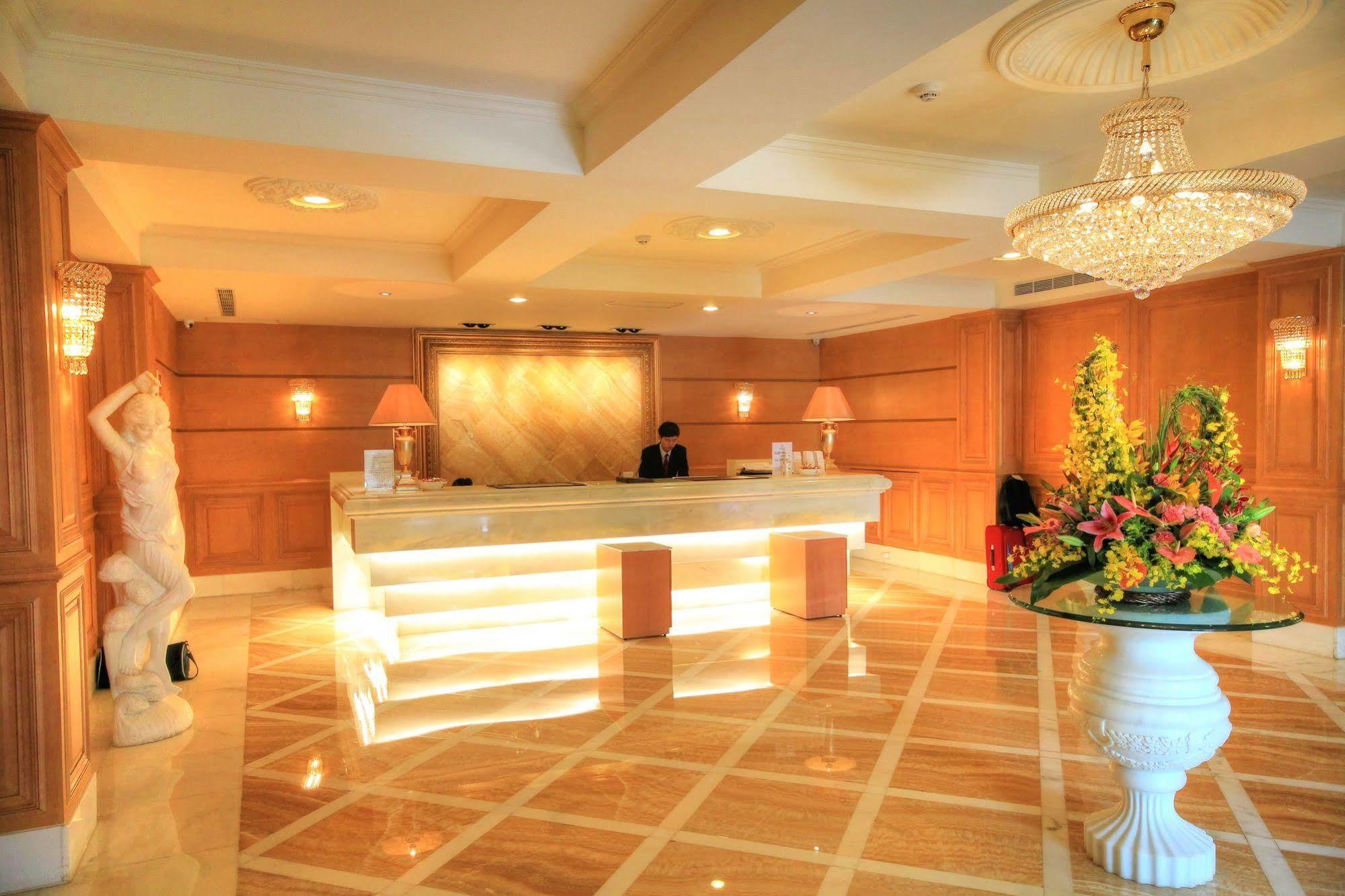 Royal Seasons Hotel Beitou Taipei Esterno foto